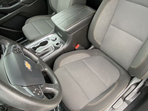 Used 2020 Chevrolet Traverse LS image 28