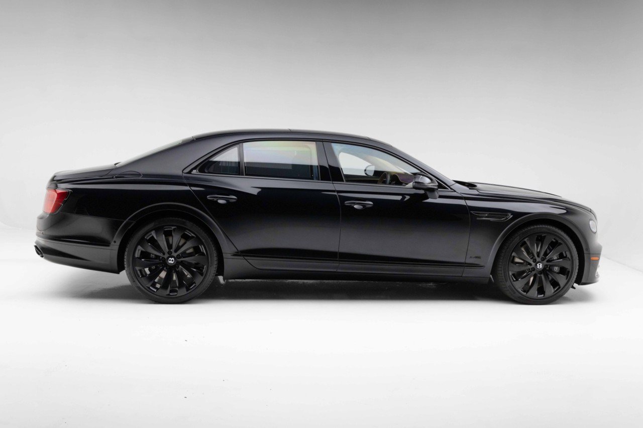 Used 2022 Bentley Flying Spur W12 AWD/4WD image 13
