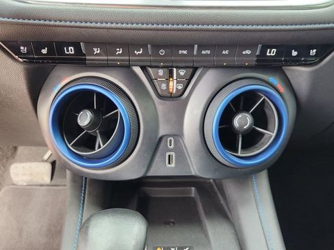 Used 2023 Chevrolet Blazer RS w/ Enhanced Convenience Package FWD image 18
