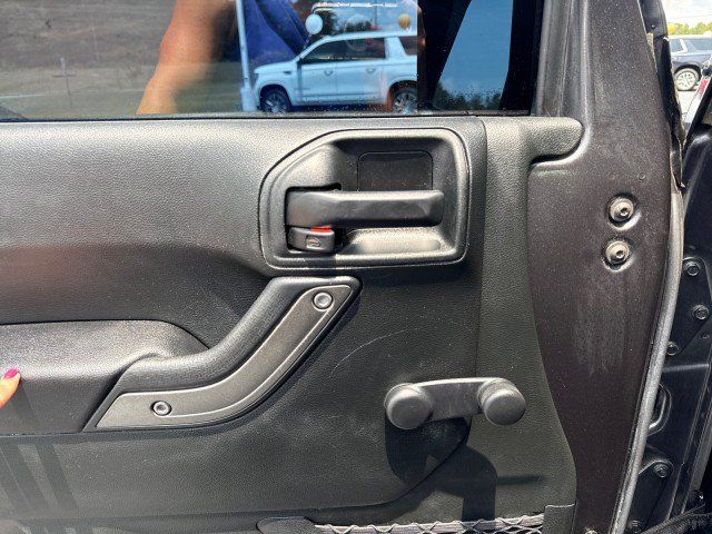 Used 2017 Jeep Wrangler Unlimited Sport w/ Max Tow Package AWD/4WD image 16