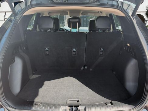 Used 2020 Ford Escape Titanium AWD/4WD image 27
