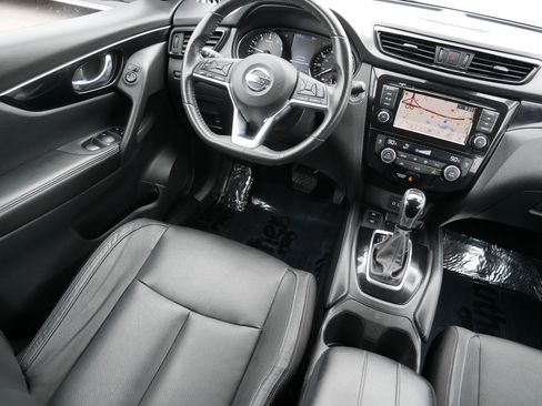 Used 2019 Nissan Rogue Sport SL AWD/4WD image 9