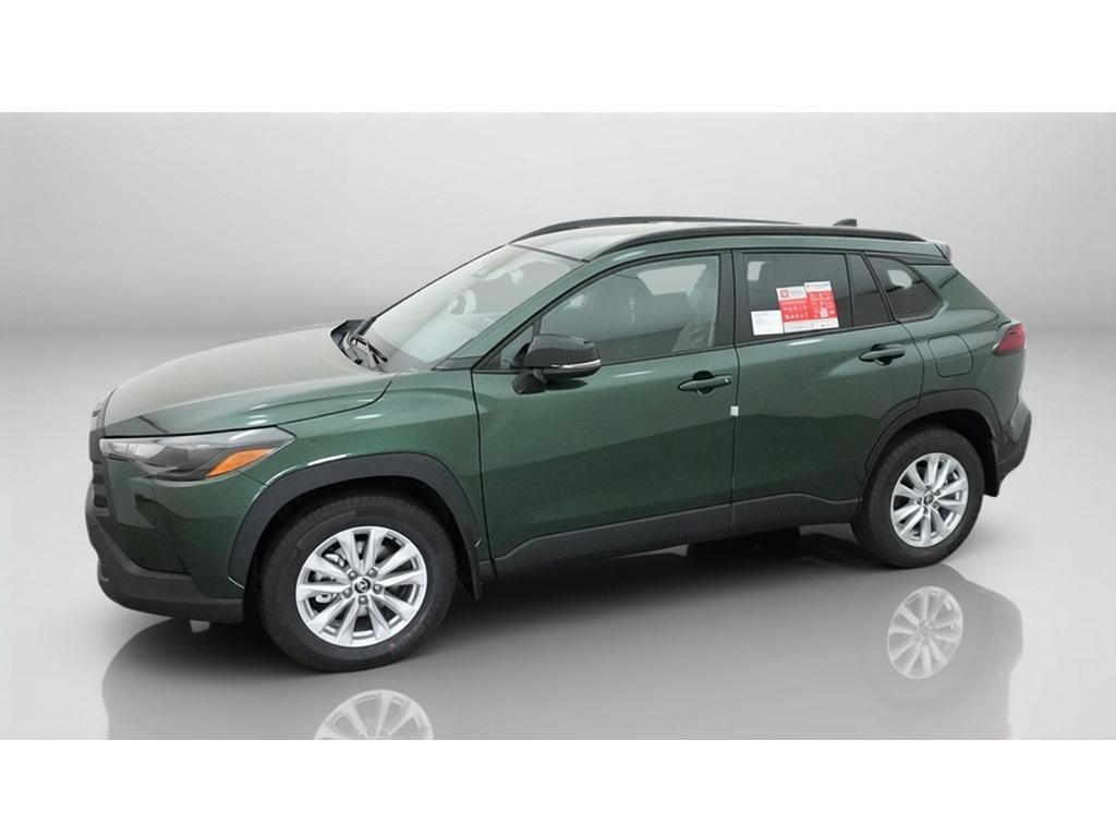 New 2026 Toyota Corolla Cross LE FWD image 2
