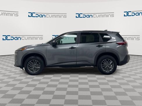 Used 2023 Nissan Rogue S FWD image 5