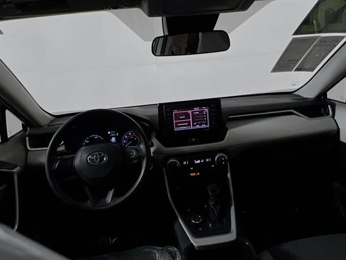 Used 2022 Toyota RAV4 XLE image 30