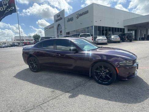 Used 2021 Dodge Charger SXT w/ Blacktop Package RWD image 16