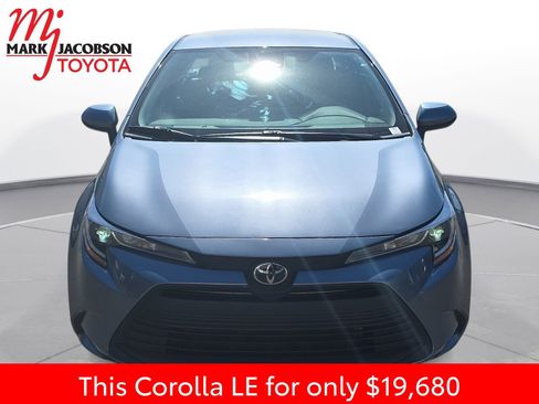 Used 2024 Toyota Corolla LE image 3