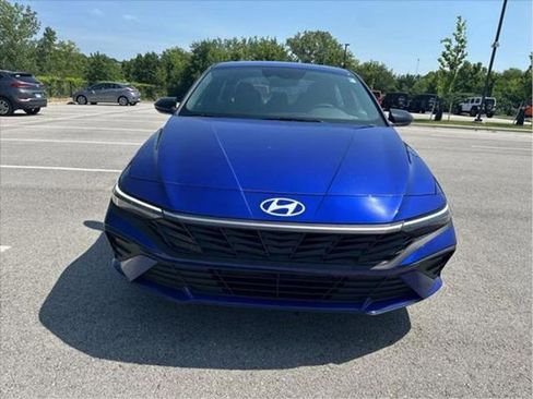 New 2025 Hyundai Elantra SEL FWD image 8
