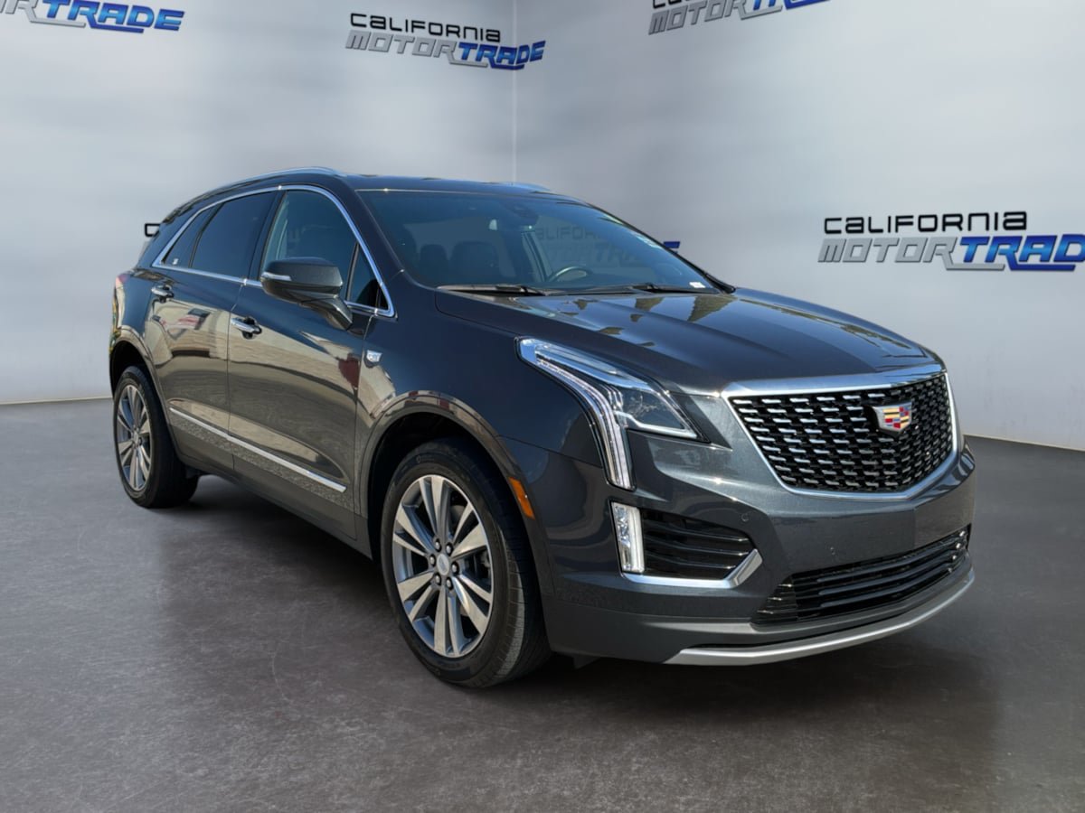 Used 2023 Cadillac XT5 Premium Luxury w/ LPO, Floor Liner Package AWD/4WD image 3