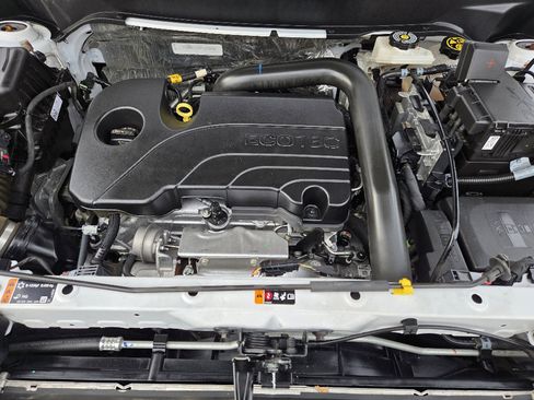 Used 2023 Chevrolet Equinox LT image 30