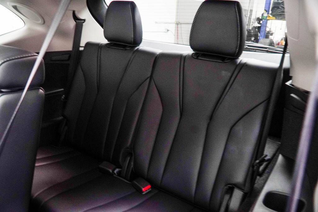 Used 2026 Acura MDX w/ Technology Package FWD image 49
