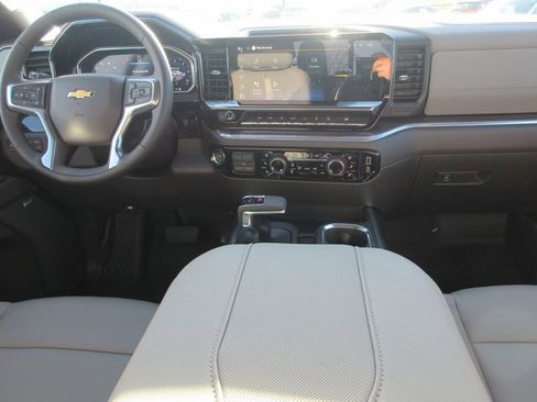 New 2026 Chevrolet Silverado 1500 LTZ w/ LTZ Premium Package image 19