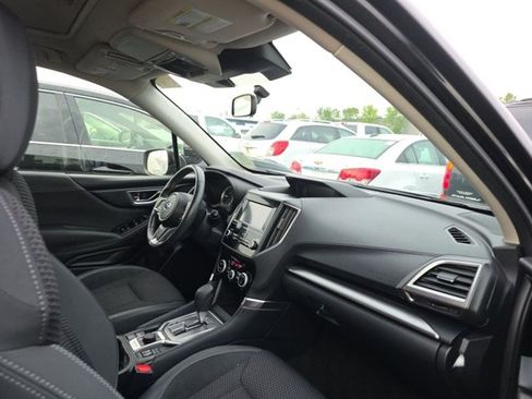 Used 2024 Subaru Forester Premium AWD/4WD image 9