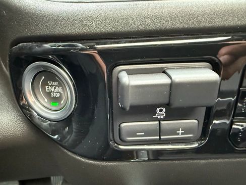 Used 2024 Chevrolet Silverado 2500 High Country w/ High Country Premium Package image 35