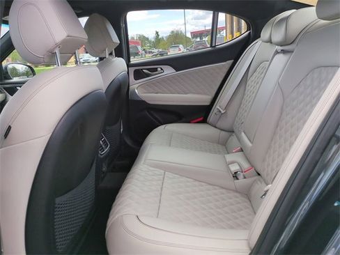 Used 2023 Genesis G70 3.3T w/ Sport Prestige Package image 12