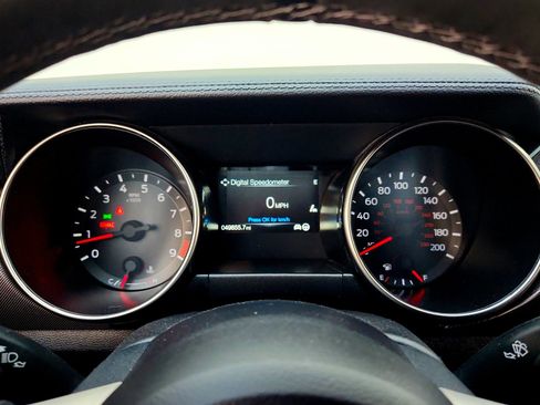 Used 2019 Ford Mustang Shelby GT350 w/ Technology Package image 13