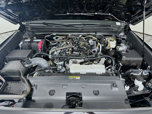 Used 2025 Toyota Tacoma TRD Off-Road image 32