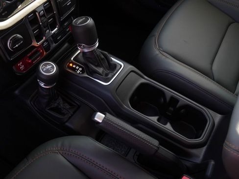 New 2026 Jeep Gladiator Mojave image 17