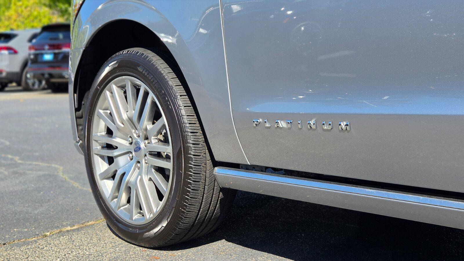 Used 2023 Ford Expedition Max Platinum AWD/4WD image 13