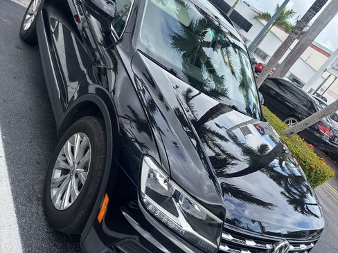 Used 2018 Volkswagen Tiguan SE image 10