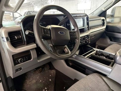 Used 2024 Ford F250 XLT image 8