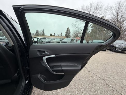 Used 2017 Buick Regal Premium w/ Driver Confidence Package #2 image 26