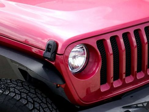 Used 2022 Jeep Wrangler Unlimited Sport AWD/4WD image 2