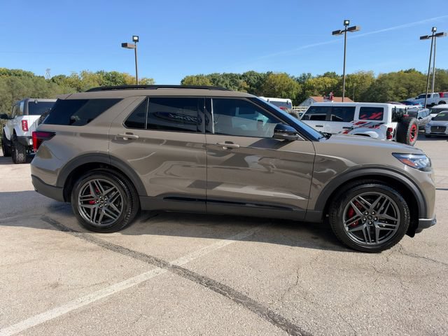 Used 2026 Ford Explorer ST w/ Sun And Sound Package AWD/4WD image 8