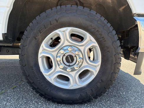 Used 2025 Ford F250 XLT AWD/4WD image 27