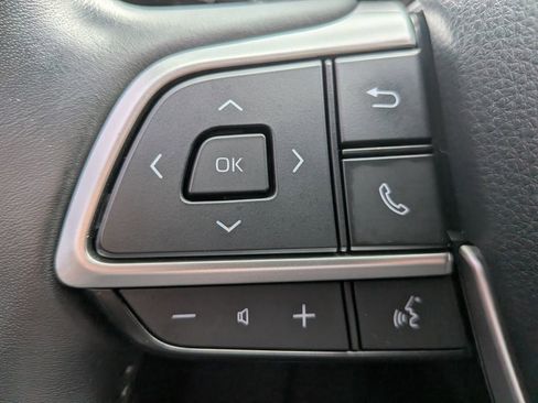 Certified 2022 Toyota Highlander XLE image 14