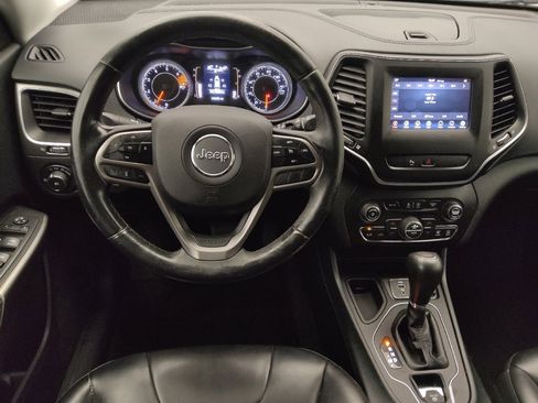 Used 2019 Jeep Cherokee Latitude Plus w/ Comfort/Convenience Group image 22