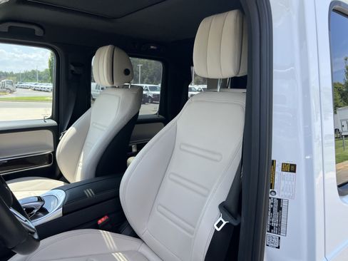 Used 2022 Mercedes-Benz G 550 image 16