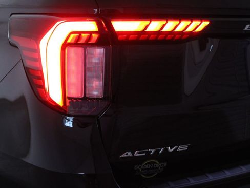 New 2026 Ford Explorer Active RWD image 56