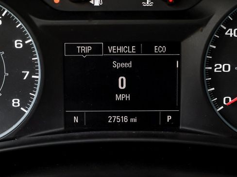 Used 2022 Chevrolet Equinox LS image 23