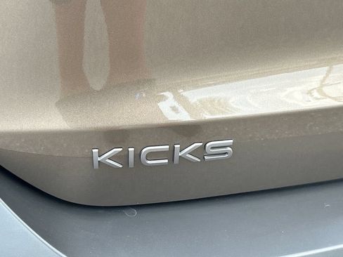 Used 2025 Nissan Kicks S FWD image 5