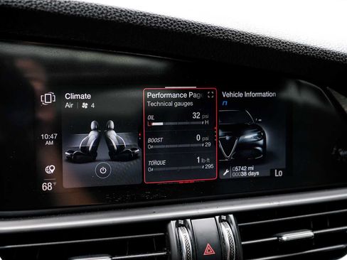 Used 2022 Alfa Romeo Giulia Ti AWD/4WD image 32