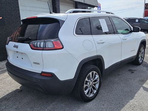 Used 2019 Jeep Cherokee Latitude Plus AWD/4WD image 7