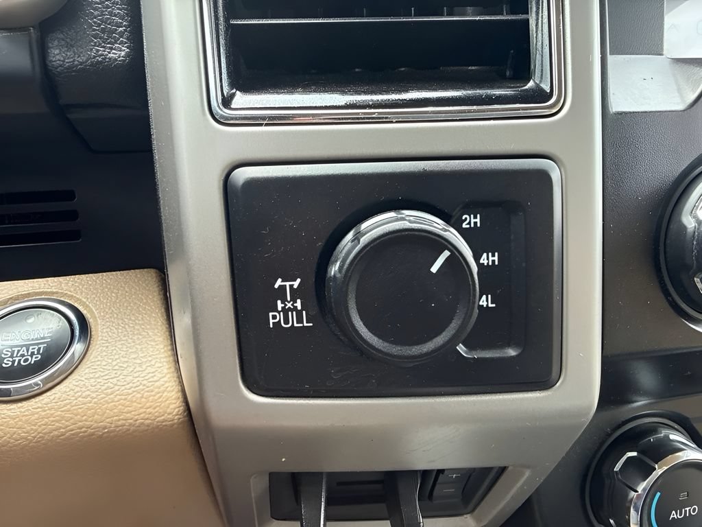 Used 2020 Ford F350 Lariat w/ Lariat Ultimate Package AWD/4WD image 19