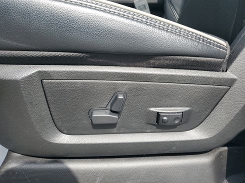 Used 2024 RAM 2500 Laramie image 13