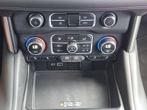 Used 2023 Chevrolet Tahoe Z71 AWD/4WD image 19
