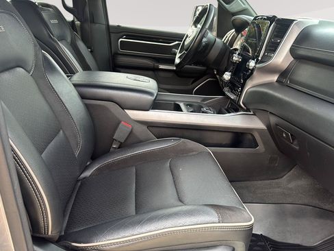 Used 2020 RAM 1500 Laramie AWD/4WD image 18