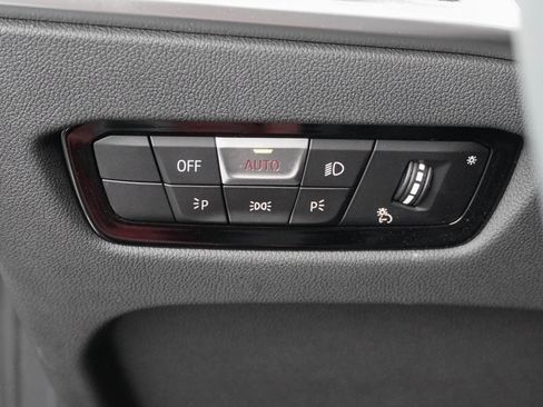 Used 2025 BMW 330i Sedan RWD image 16