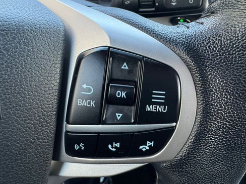 Used 2021 Ford Explorer XLT image 18