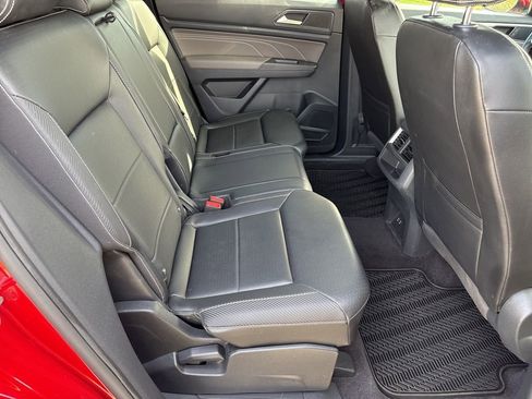 Used 2022 Volkswagen Atlas Cross Sport SE FWD image 36