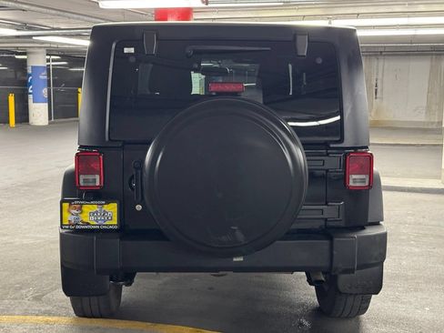 Used 2015 Jeep Wrangler Sport w/ Quick Order Package 24S AWD/4WD image 27
