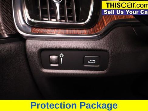 Used 2021 Volvo S60 T5 Momentum w/ Premium Package image 14