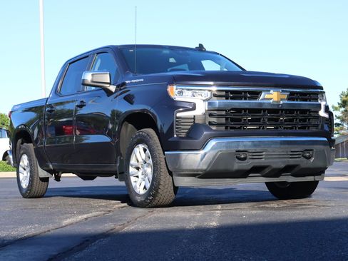 Used 2023 Chevrolet Silverado 1500 LT AWD/4WD image 1