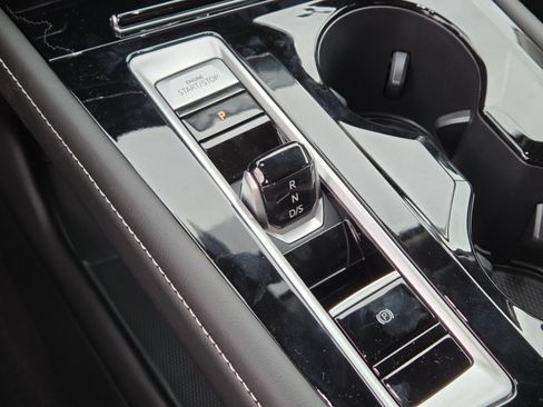 New 2026 Volkswagen Atlas SE FWD image 14