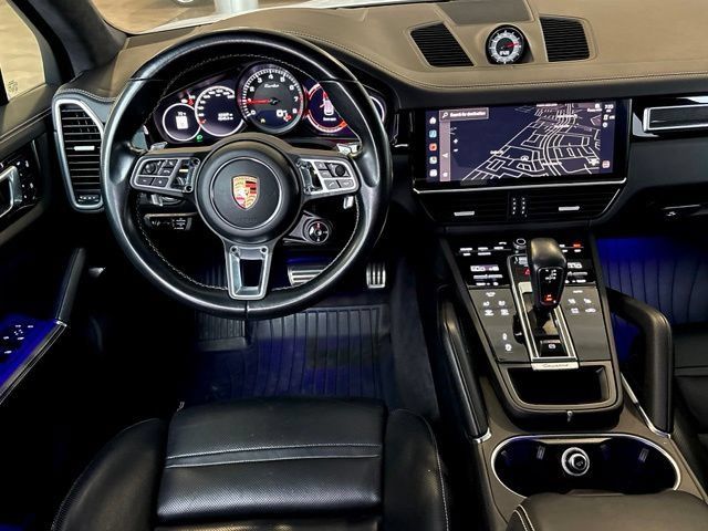 Used 2023 Porsche Cayenne Turbo AWD/4WD image 29