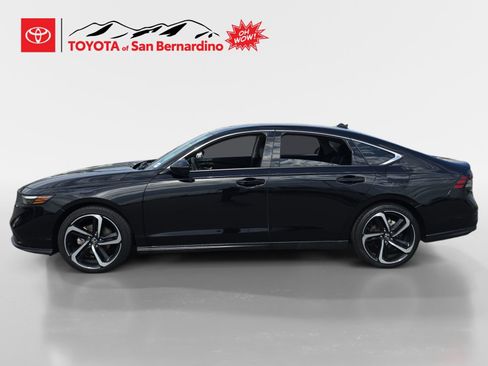 Used 2023 Honda Accord EX image 2